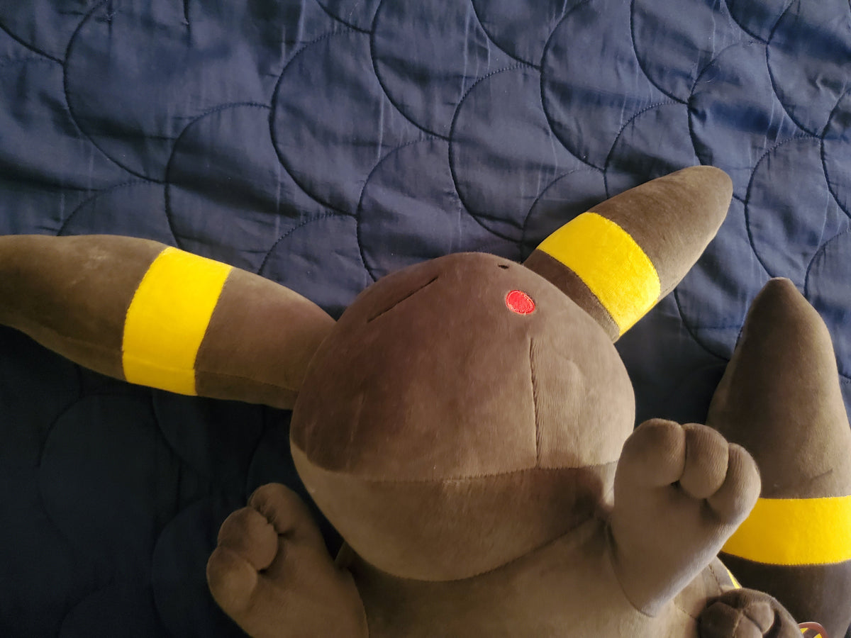 Pokémon Center Umbreon Sleeper Plush – Authentic, with Tags